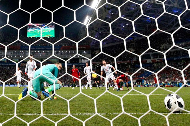 Những khoảnh khắc ấn tượng, đầy cảm xúc sau lượt trận đầu tiên tại World Cup 2018 - Ảnh 11.