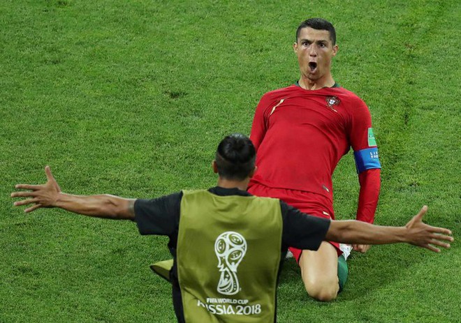 Những khoảnh khắc ấn tượng, đầy cảm xúc sau lượt trận đầu tiên tại World Cup 2018 - Ảnh 19.