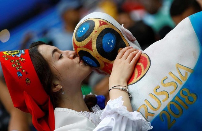 Những khoảnh khắc ấn tượng, đầy cảm xúc sau lượt trận đầu tiên tại World Cup 2018 - Ảnh 21.