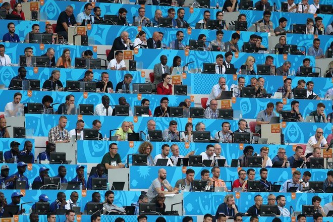 Những khoảnh khắc ấn tượng, đầy cảm xúc sau lượt trận đầu tiên tại World Cup 2018 - Ảnh 57.