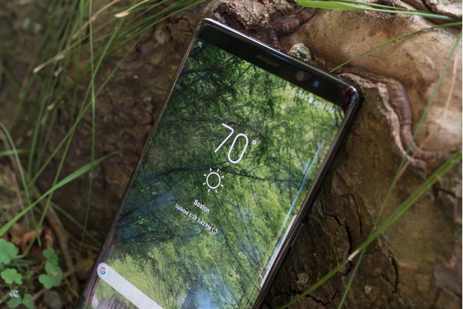 Samsung vừa đăng ký thành công bằng sáng chế về smartphone không viền đích thực - Ảnh 3.