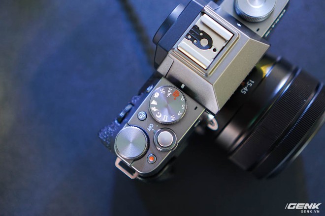 Ảnh thực tế X-T100 tại Việt Nam: máy ảnh không gương lật dành cho người mới tập chơi của Fujifilm - Ảnh 2.