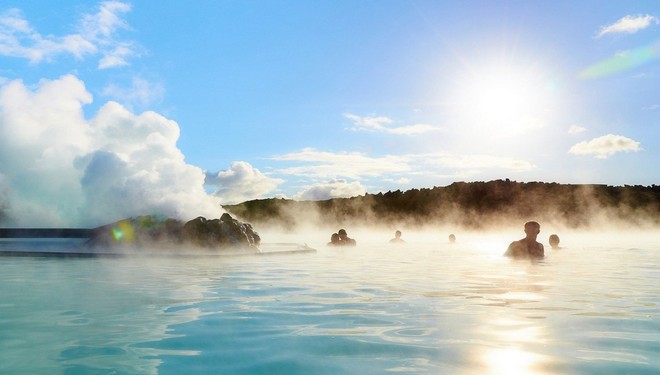 8 trải nghiệm du lịch khác thường chỉ Iceland mới có - Ảnh 4.