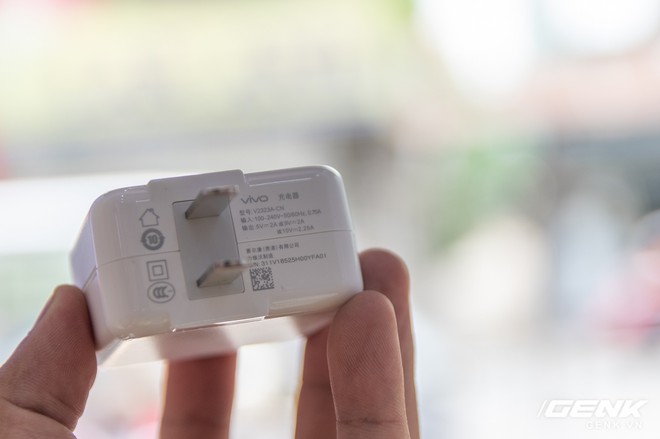Vivo NEX, smartphone không tai thỏ, màn hình chiếm trọn mặt trước đầu tiên trên thế giới đã về Việt Nam - Ảnh 3.