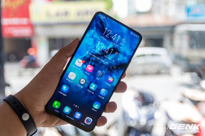Vivo NEX, smartphone không tai thỏ, màn hình chiếm trọn mặt trước đầu tiên trên thế giới đã về Việt Nam - Ảnh 4.