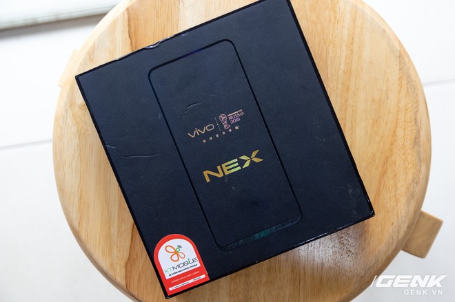 Vivo NEX, smartphone không tai thỏ, màn hình chiếm trọn mặt trước đầu tiên trên thế giới đã về Việt Nam - Ảnh 1.