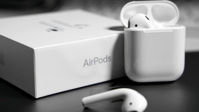 Hộp sạc AirPods sẽ sớm có khả năng sạc không dây cho iPhone? - Ảnh 1.