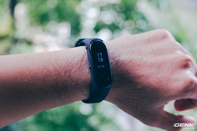 Trải nghiệm Xiaomi Mi Band 3 mới về VN: Đã có màn hình cảm ứng, tuy nhiên không hỗ trợ tiếng Việt và giá độn cao là rào cản lớn - Ảnh 14.