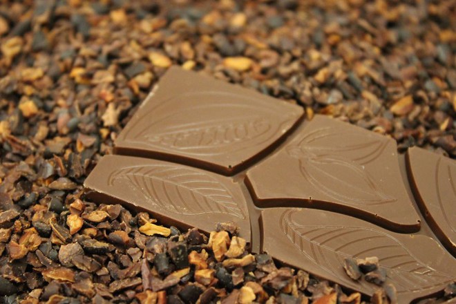 Hành trình biến hạt ca cao thành món chocolate vạn người mê qua lời kể của người thợ lành nghề - Ảnh 21.