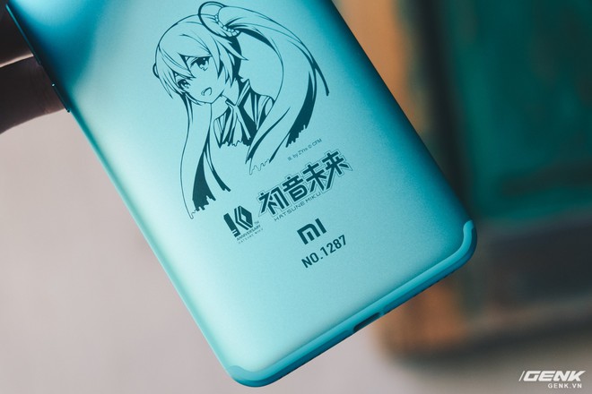 Mở hộp Xiaomi Mi 6X Hatsune Miku hàng độc tại VN, giá 9 triệu đồng - Ảnh 16.