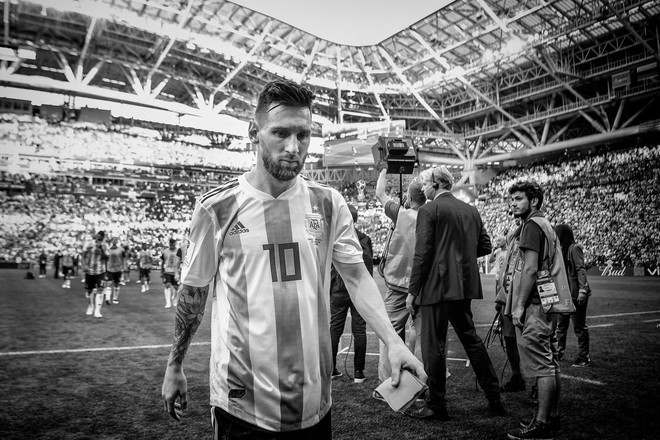Một World Cup 2018 đầy cảm xúc được tái hiện qua bộ ảnh trắng đen do chính FIFA đăng tải - Ảnh 3.