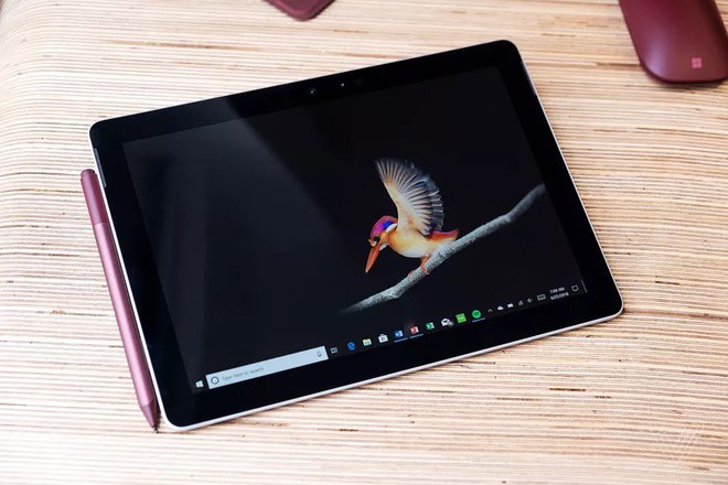 Microsoft bất ngờ ra mắt tablet giá rẻ Surface Go: thiết kế không đổi, màn hình chỉ 10 inch, giá 399 USD - Ảnh 2.