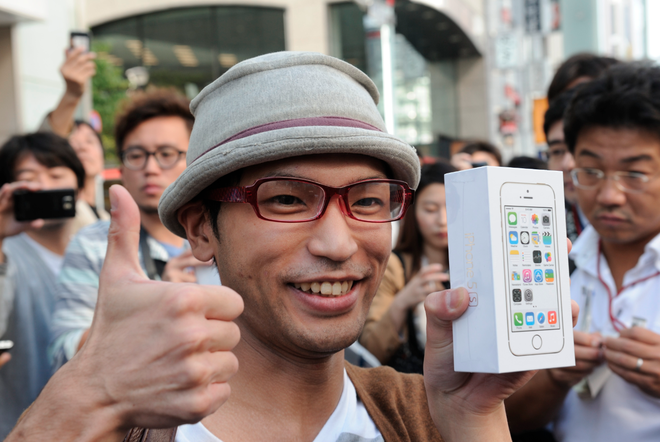 Hợp đồng mờ ám của Apple với các nhà mạng tại Nhật khiến các cơ quan giám sát nghi ngờ là đã vi phạm quy tắc độc quyền - Ảnh 3.