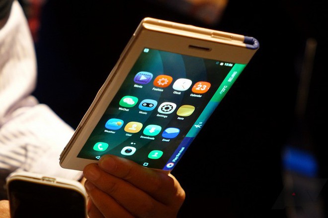 Smartphone màn hình gập sẽ giúp “định vị” lại lòng tin của khách hàng với thương hiệu Samsung - Ảnh 1.