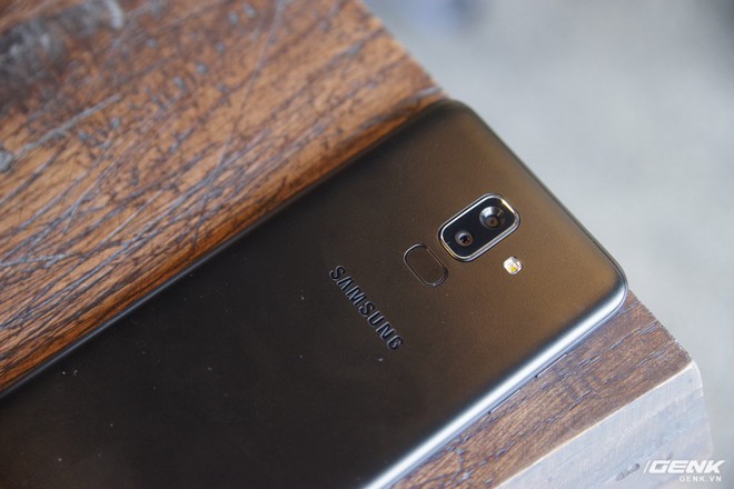 Trên tay nhanh Samsung Galaxy J8: màn hình tràn viền, camera chuyên trị chụp tối, giá 7,29 triệu đồng - Ảnh 6.