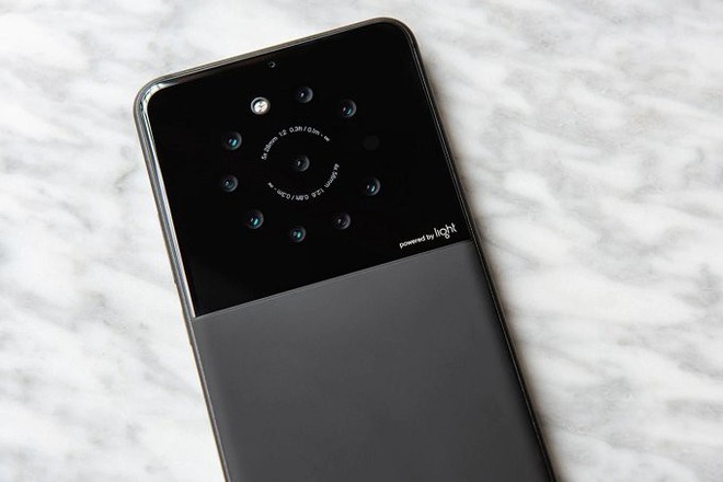 Nhận khoản đầu tư khủng từ SoftBank, Light dự tính ra mắt smartphone trang bị từ 5 tới 9 camera ngay trong tháng 9 - Ảnh 1.