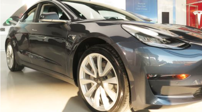 Đạt chỉ tiêu sản xuất xe Model 3 vào phút chót, Elon Musk gửi tâm thư đến nhân viên của Tesla: Cuối cùng chúng ta cũng là một công ty ô tô thực sự rồi! - Ảnh 1.