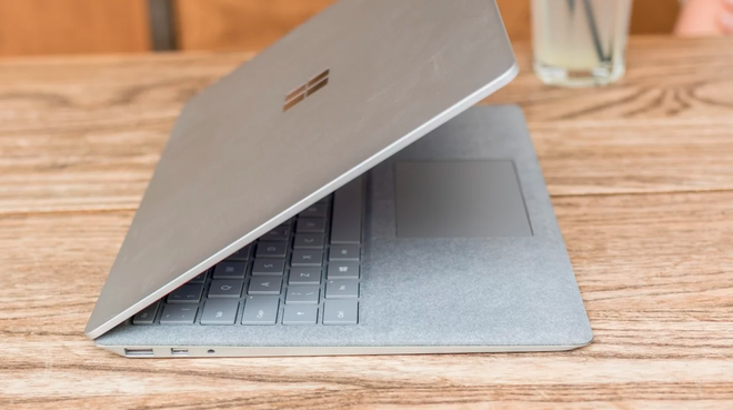 Kiên trì với đứa con Surface của mình, Microsoft đã gặt hái được trái ngọt trong báo cáo tài chính quý mới nhất - Ảnh 2.