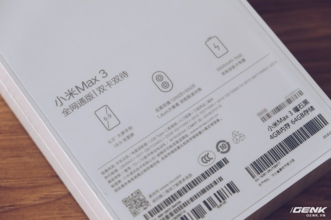 Mở hộp Xiaomi Mi Max 3 mới về VN: Màn hình lớn, pin trâu, giá gần 7 triệu đồng - Ảnh 2.