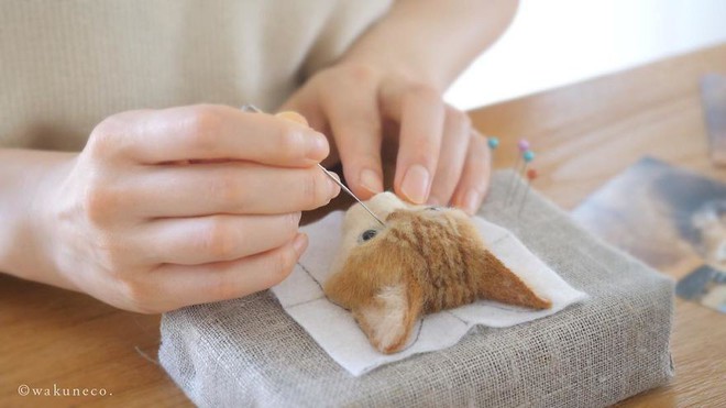 Nghệ sĩ Nhật Bản khiến cư dân mạng trầm trồ vì khả năng tạo hình mèo 3D từ len giống y như mèo thật - Ảnh 2.