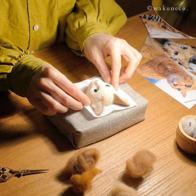 Nghệ sĩ Nhật Bản khiến cư dân mạng trầm trồ vì khả năng tạo hình mèo 3D từ len giống y như mèo thật - Ảnh 1.