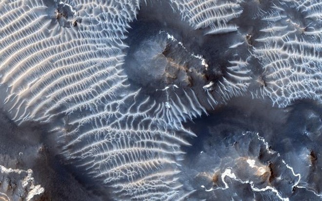 Cận cảnh bề mặt kỳ thú trên Sao Hỏa trong loạt ảnh mới nhất của NASA - Ảnh 11.