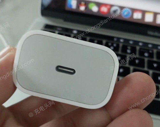 Lộ ảnh củ sạc nhanh USB-C 18W mà Apple dự tính trang bị cho iPhone 2018 - Ảnh 1.