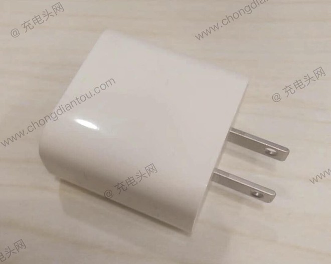 Lộ ảnh củ sạc nhanh USB-C 18W mà Apple dự tính trang bị cho iPhone 2018 - Ảnh 3.