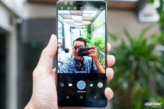 Ảnh thực tế HTC U12 Plus tại Việt Nam: phím bấm cảm biến lực, 4 camera, màn hình tràn viền không tai thỏ - Ảnh 9.