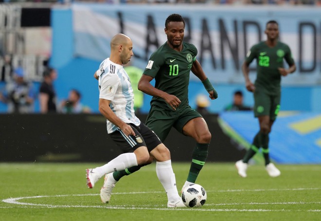 Biết bố bị bắt cóc vẫn tập trung thi đấu trận quyết định tại World Cup 2018, đội trưởng Nigeria được tung hô như người hùng - Ảnh 1.