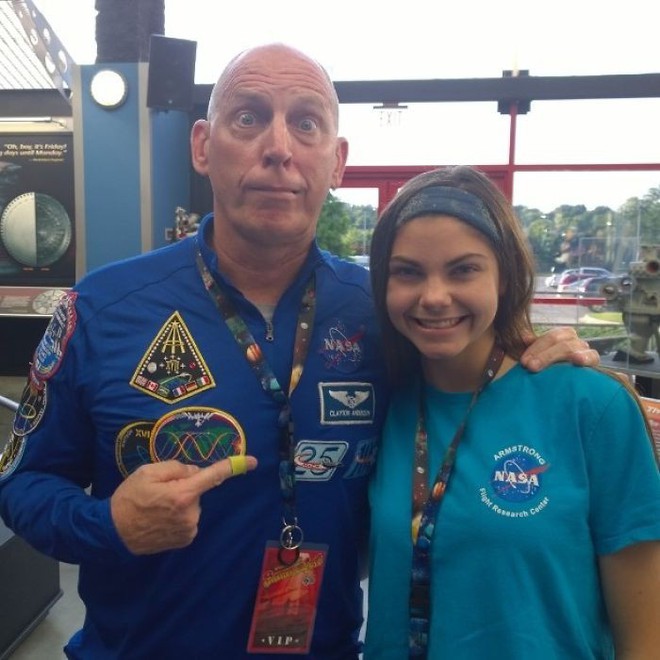 Nữ phi hành gia 17 tuổi này đang được NASA đào tạo để trở thành người đầu tiên đặt chân lên sao Hỏa - Ảnh 11.