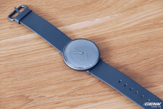 Trên cổ tay đồng hồ Xiaomi Mijia Quartz Watch mới về VN: Đồng hồ truyền thống kết hợp theo dõi sức khỏe, pin 6 tháng, giá 1.5 triệu đồng - Ảnh 3.