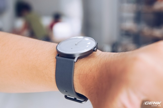 Trên cổ tay đồng hồ Xiaomi Mijia Quartz Watch mới về VN: Đồng hồ truyền thống kết hợp theo dõi sức khỏe, pin 6 tháng, giá 1.5 triệu đồng - Ảnh 11.