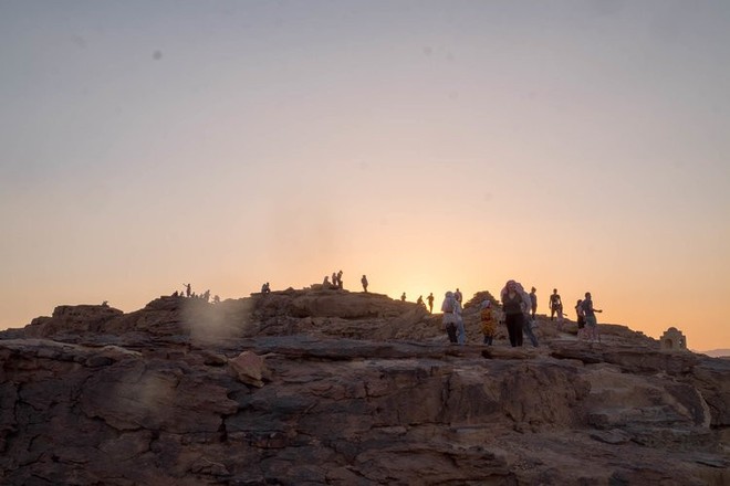 Chiêm ngưỡng vẻ choáng ngợp của sa mạc từng xuất hiện trong các cảnh phim Star Wars và The Martian - Ảnh 7.