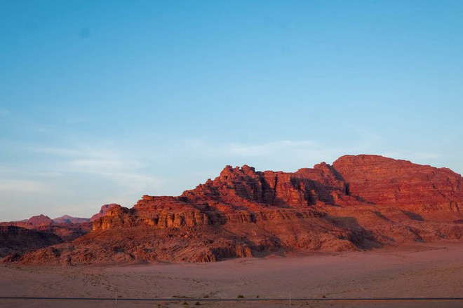 Chiêm ngưỡng vẻ choáng ngợp của sa mạc từng xuất hiện trong các cảnh phim Star Wars và The Martian - Ảnh 13.