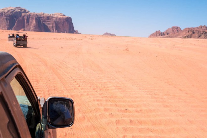 Chiêm ngưỡng vẻ choáng ngợp của sa mạc từng xuất hiện trong các cảnh phim Star Wars và The Martian - Ảnh 16.