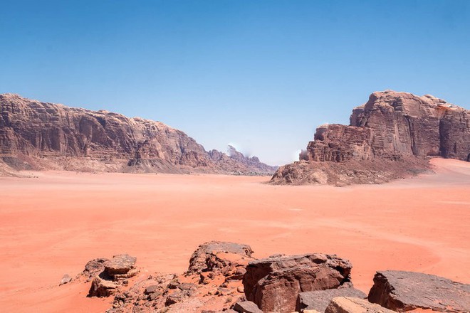 Chiêm ngưỡng vẻ choáng ngợp của sa mạc từng xuất hiện trong các cảnh phim Star Wars và The Martian - Ảnh 24.
