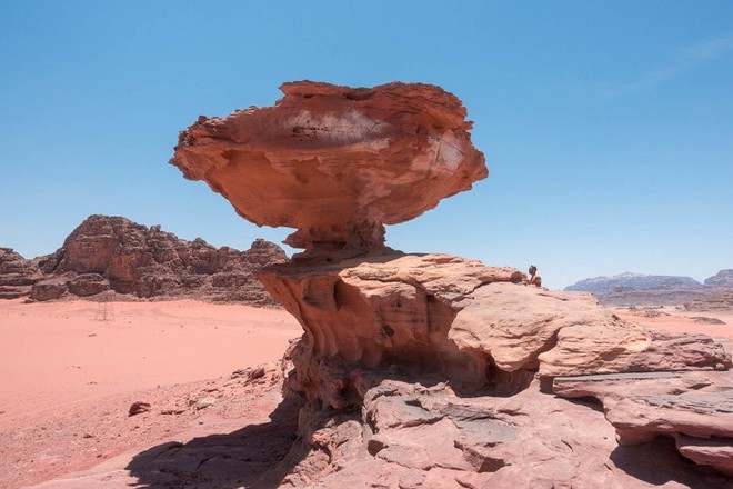 Chiêm ngưỡng vẻ choáng ngợp của sa mạc từng xuất hiện trong các cảnh phim Star Wars và The Martian - Ảnh 32.