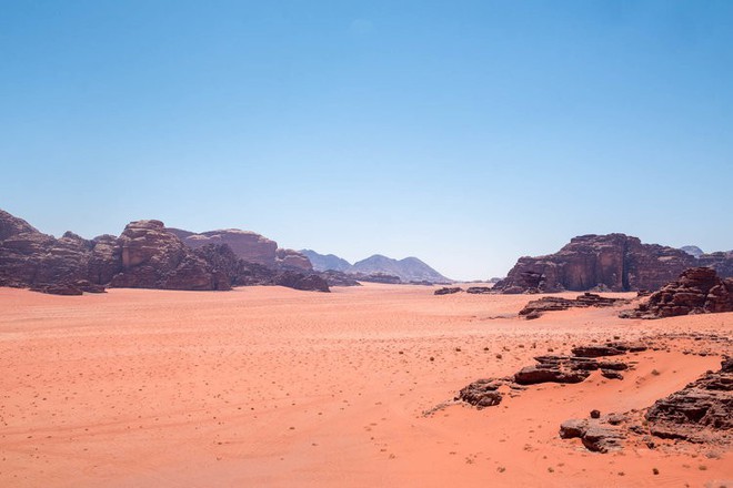 Chiêm ngưỡng vẻ choáng ngợp của sa mạc từng xuất hiện trong các cảnh phim Star Wars và The Martian - Ảnh 33.
