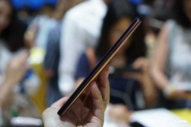 Ảnh thực tế Galaxy Note9 vừa mới ra mắt: Có những gì đỉnh hơn người tiền nhiệm Note8? - Ảnh 7.