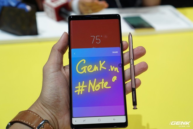 Ảnh thực tế Galaxy Note9 vừa mới ra mắt: Có những gì đỉnh hơn người tiền nhiệm Note8? - Ảnh 22.