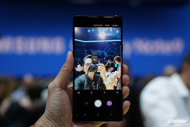 Ảnh thực tế Galaxy Note9 vừa mới ra mắt: Có những gì đỉnh hơn người tiền nhiệm Note8? - Ảnh 26.
