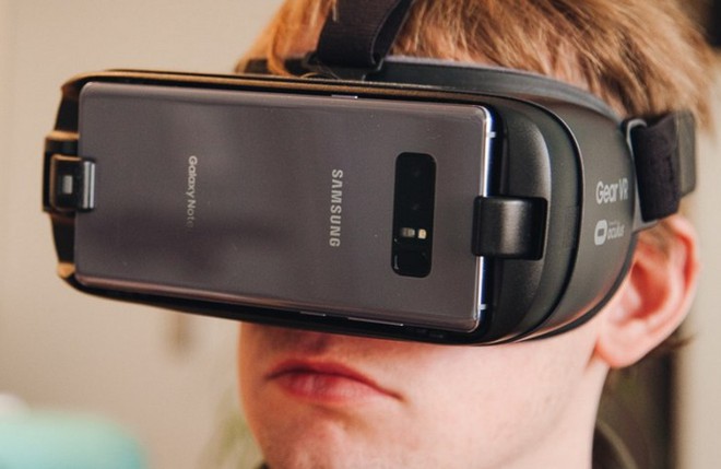 Galaxy Note9 phải chăng là chiếc smartphone tốt nhất khi sử dụng với kính thực tế ảo Gear VR? - Ảnh 1.