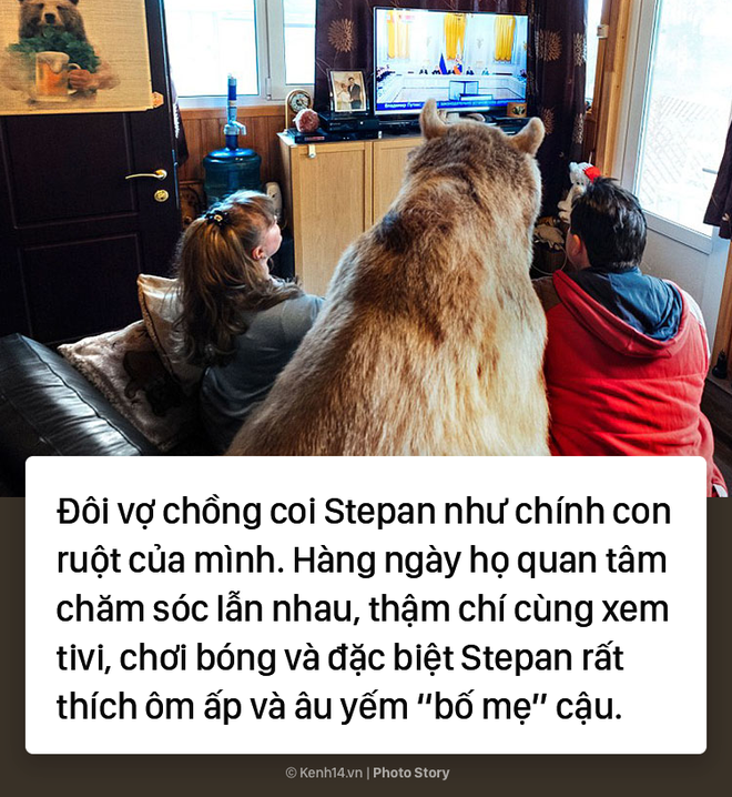 Chăm sóc như con ruột, cặp vợ chồng Nga đã chung sống với chú gấu mồ côi suốt 25 năm - Ảnh 4.