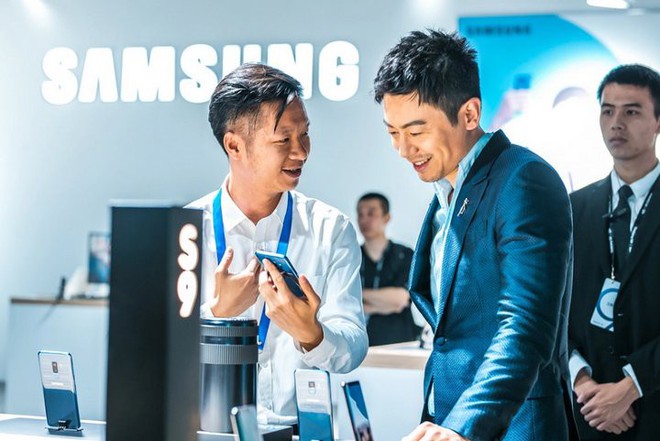 Giá bán smartphone trung bình của Samsung giảm mạnh do sự bành trướng của các hãng giá rẻ Trung Quốc - Ảnh 1.