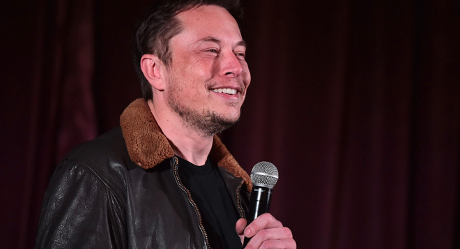 Để chọc ngoáy những người bán khống cổ phiếu, Elon Musk sẽ cho ra mắt quần đùi nhãn hiệu Tesla - Ảnh 1.