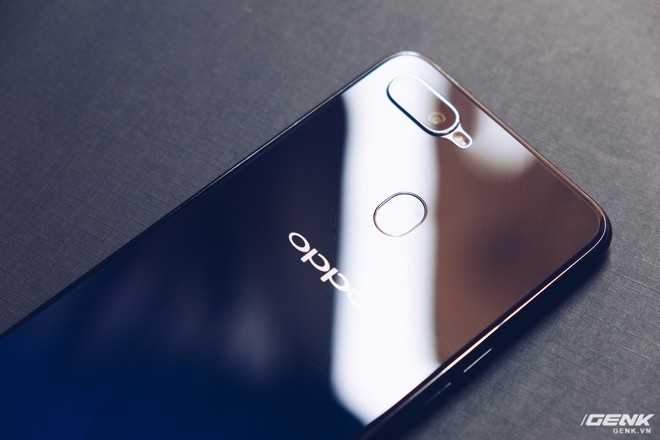 Trên tay Oppo F9 giá 7.69 triệu: Màn hình giọt nước, mặt lưng họa tiết, sạc nhanh VOOC, camera kép - Ảnh 10.