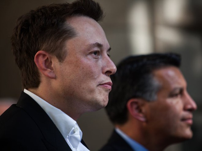 Elon Musk chứng minh sự nghiêm túc của mình với ý định “thâu tóm” Tesla - Ảnh 1.