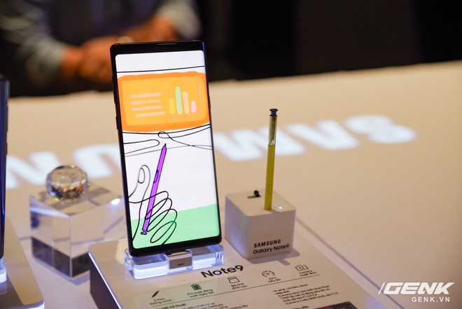 Samsung Galaxy Note9 gây bất ngờ tại Việt Nam với giá tốt hơn dự kiến gần 2 triệu cùng nhiều ưu đãi khủng - Ảnh 7.