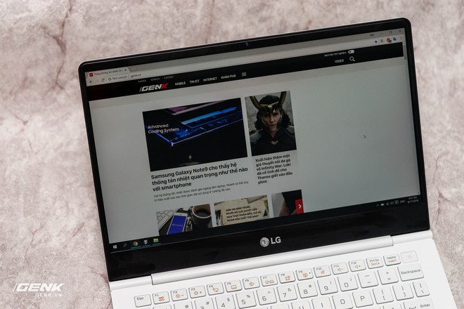 Đập hộp máy tính xách tay LG Gram 2018 - Mạnh mẽ nhưng nhẹ như lông hồng - Ảnh 17.